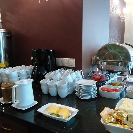 Hotel Paria Hotel 2*